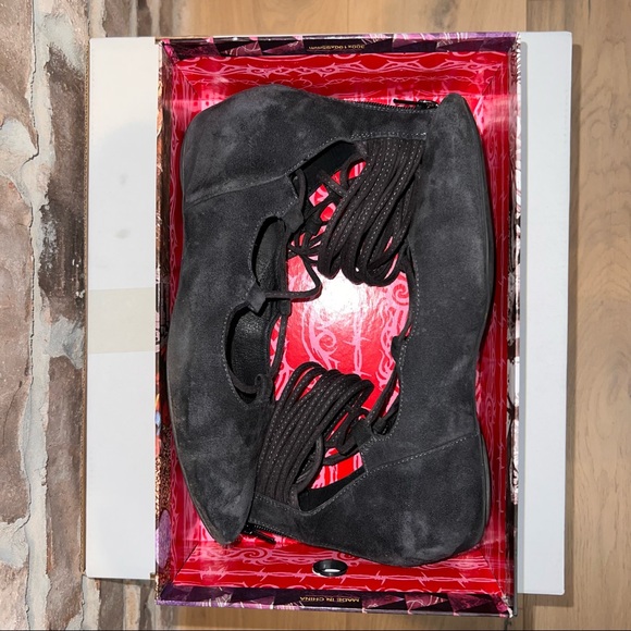 Blue suede flats - Picture 7 of 8